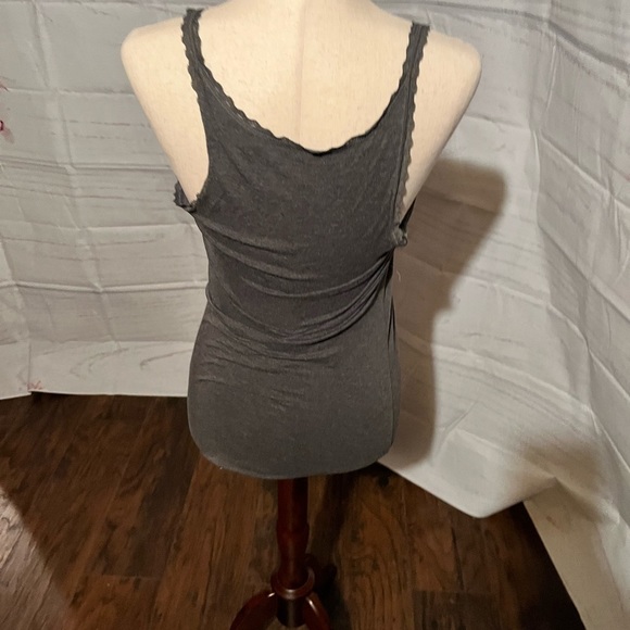 Gap tank top - Picture 3 of 4